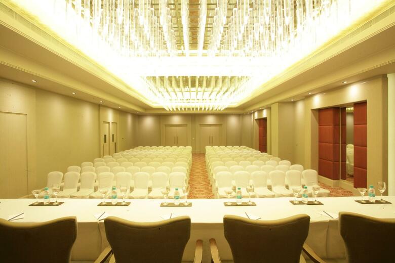 Hotel Radisson Hyderabad Hitec City