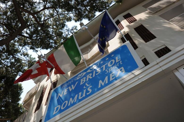 New Bristol Sport & Domus Mea Hotel