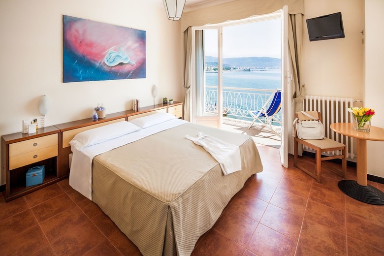 Hotel Golfo E Palme