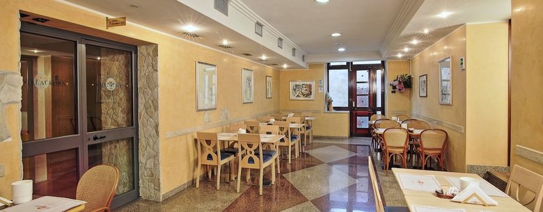 Hotel Aurora