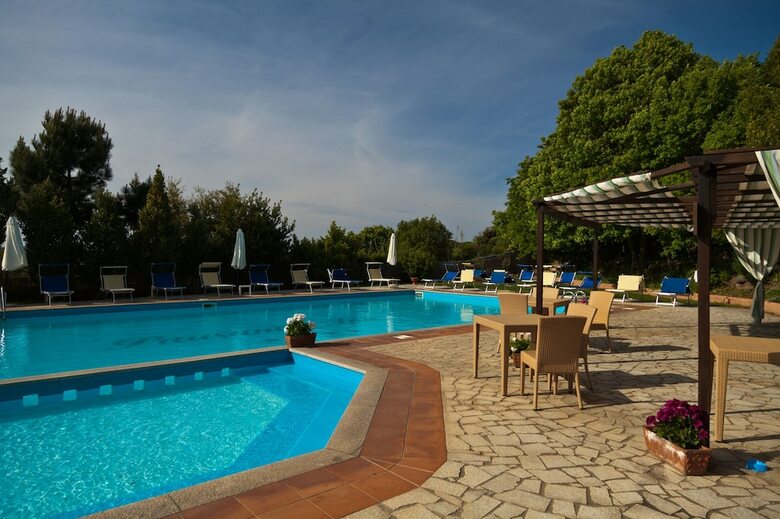 Hotel Pausania Inn