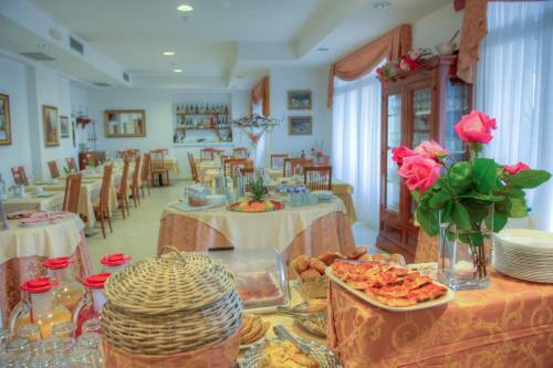 Hotel Noris