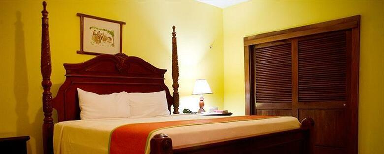 Altamont West Hotel