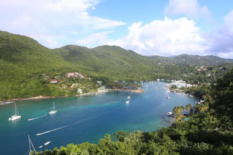 Hotel Marigot Beach Club & Dive Resort
