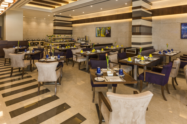 Apartamento Golden Tulip Media Hotel