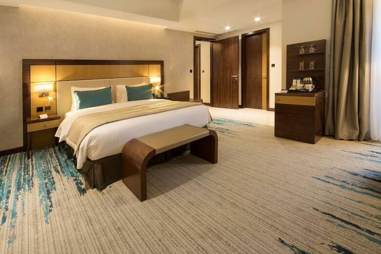 Apartamento Golden Tulip Media Hotel