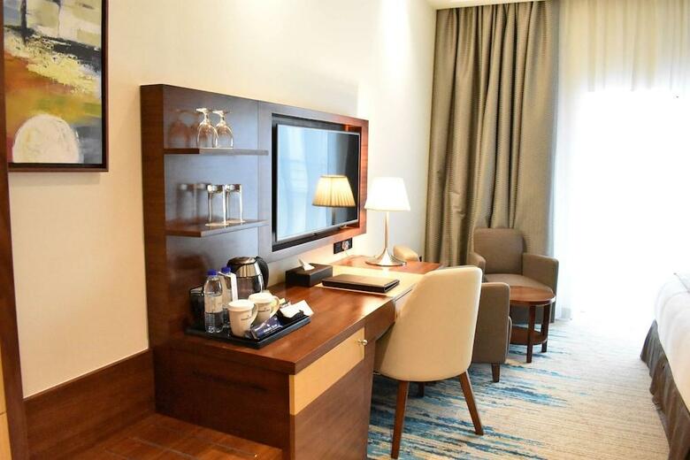 Apartamento Golden Tulip Media Hotel