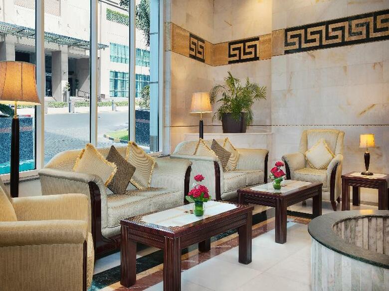 Apartamento Golden Tulip Media Hotel
