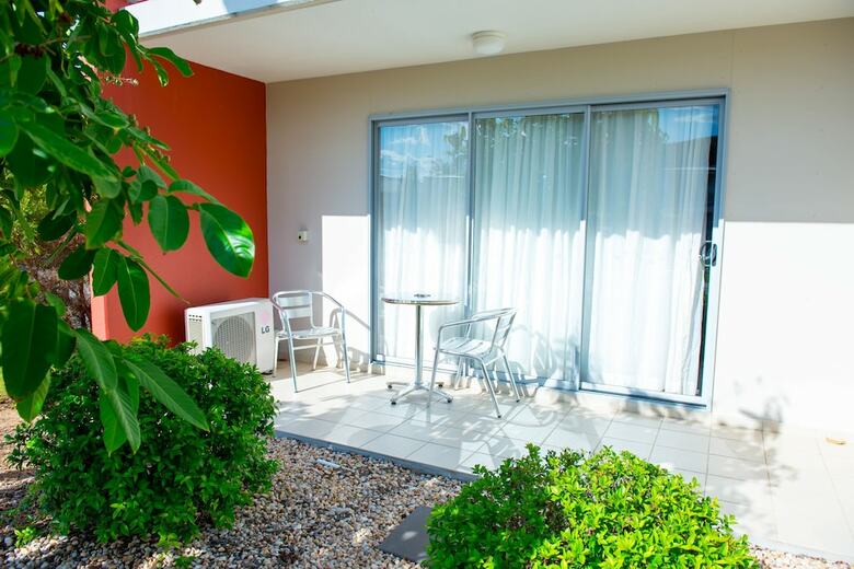 Hotel Capella Coach Inn
