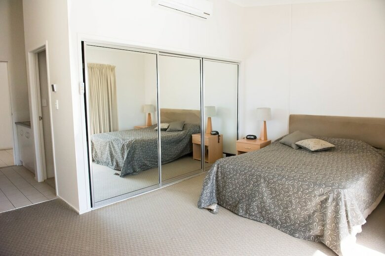 Hotel Capella Coach Inn