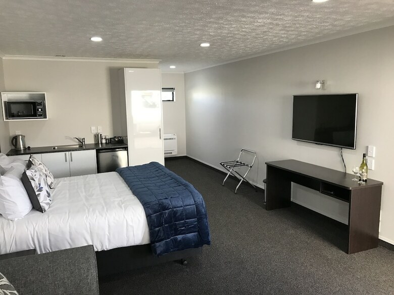 White Heron Motor Lodge