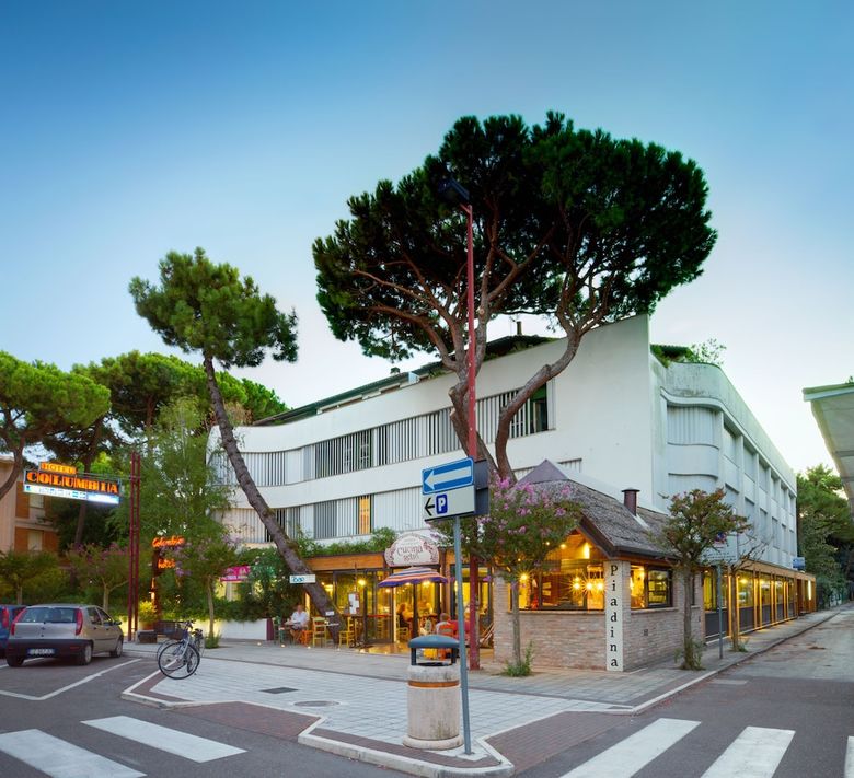 Hotel Columbia