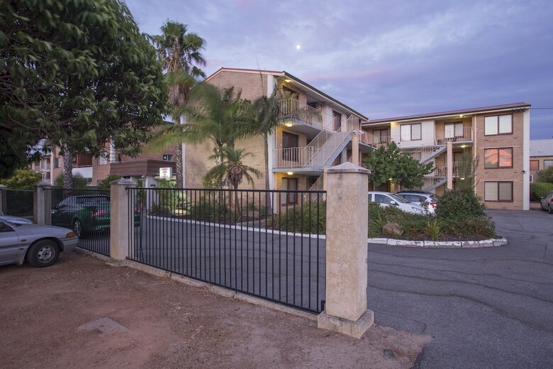 Motel Burswood Lodge Apartments