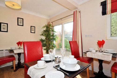 Hostal Lynfield Guesthouse