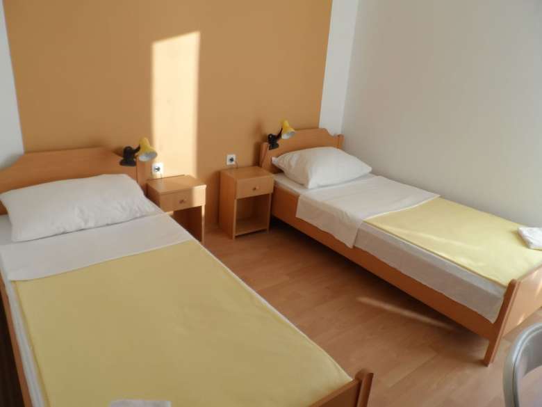 Hostal Rooms And Apartments Galeb