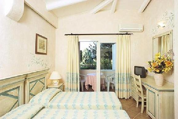 Colonna Beach Hotel