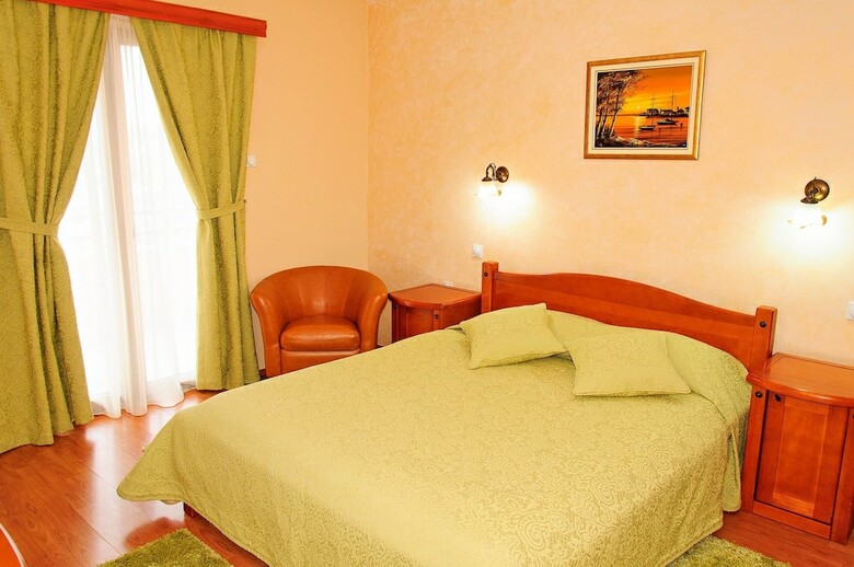 Hotel Holiday