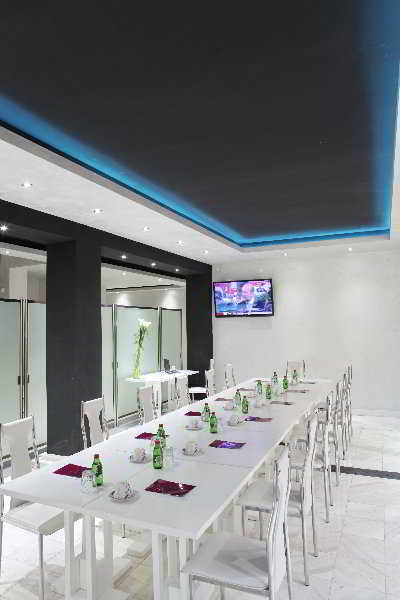Side One Design Hotel