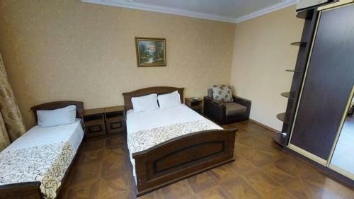 Hostal Alyona Hotel