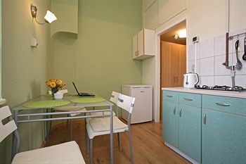 Enigma Hostel & Apartments