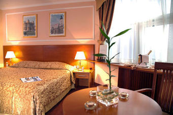 Hotel Holiday