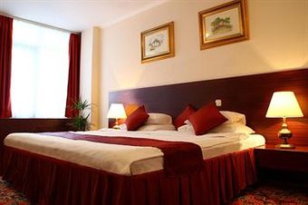 Hotel Holiday