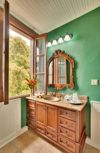 Hotel Mahogany Hall Luxury Boutique Resort