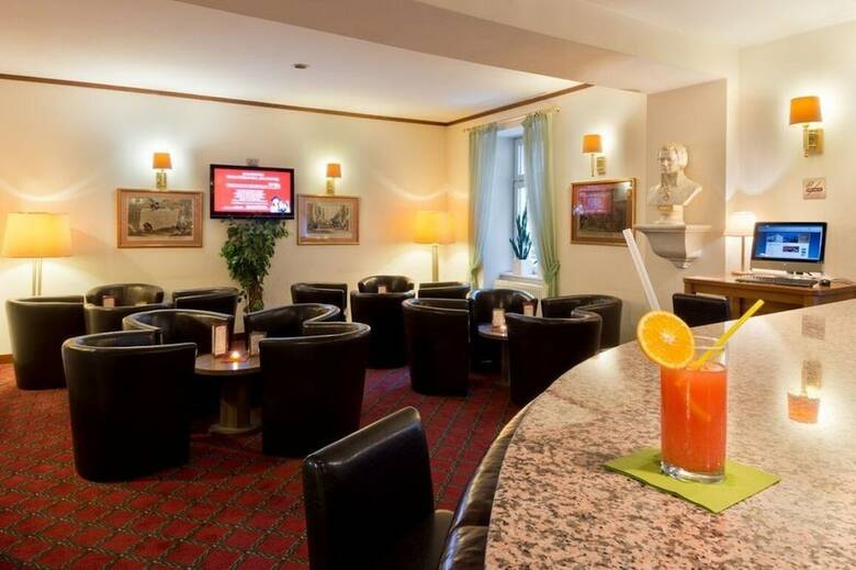 Goldenes Theaterhotel