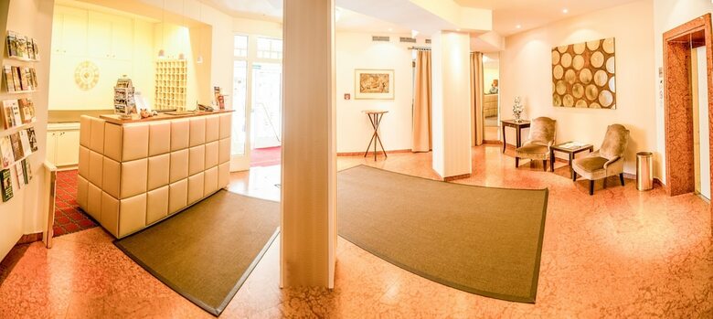 Goldenes Theaterhotel