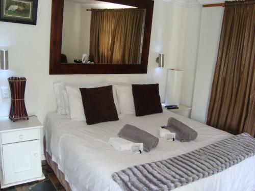 Hostal 44 On Ennis Guest Lodge And Restaurant