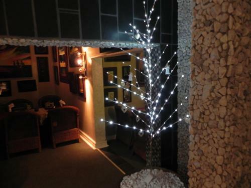 Hostal 44 On Ennis Guest Lodge And Restaurant