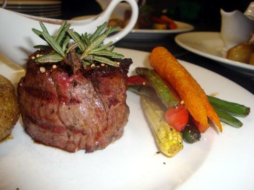 Hostal 44 On Ennis Guest Lodge And Restaurant