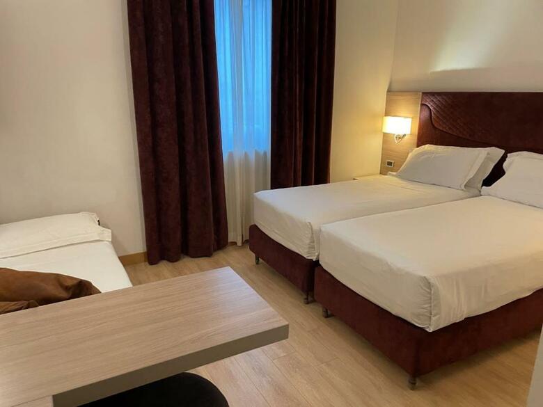 Hotel Omnia