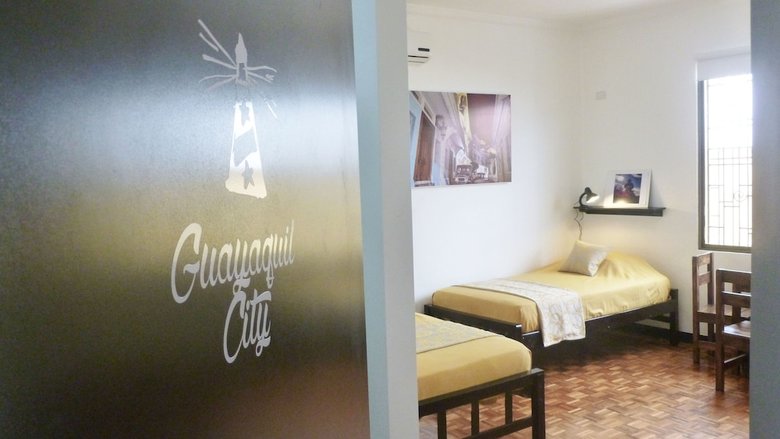 Hostal Villa64