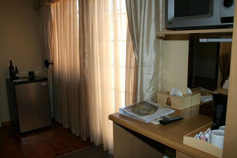 Hostal Komati Guesthouse