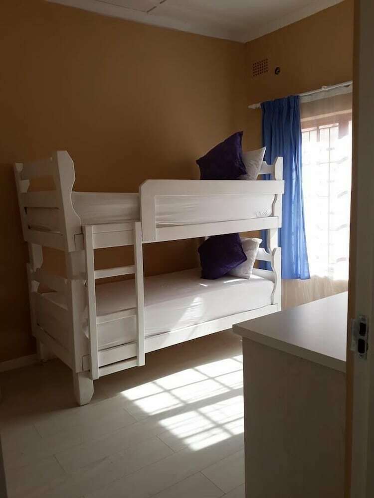 Hostal Komati Guesthouse