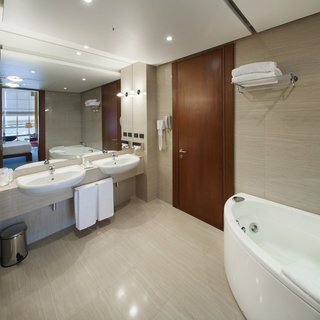 Hotel Doubletree By Hilton Turin Lingotto