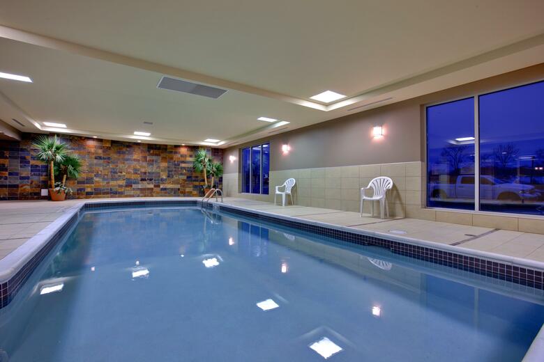 Hotel Holiday Inn Express & Suites Chatham South