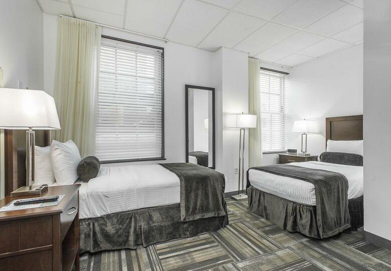 Hotel 140