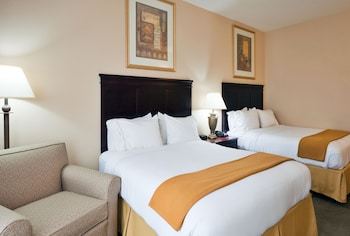 Holiday Inn Express Hotel & Suites Pell City