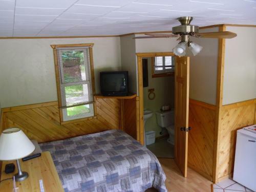 Peacock Villa Motel