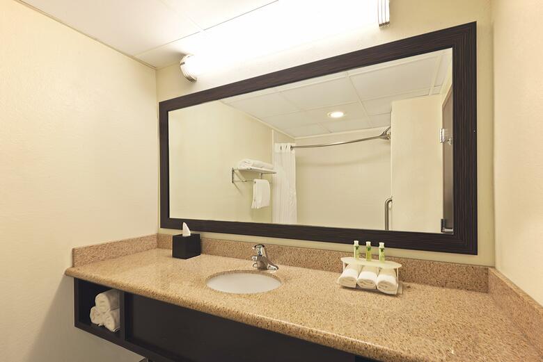 Holiday Inn Express Hotel & Suites Colby