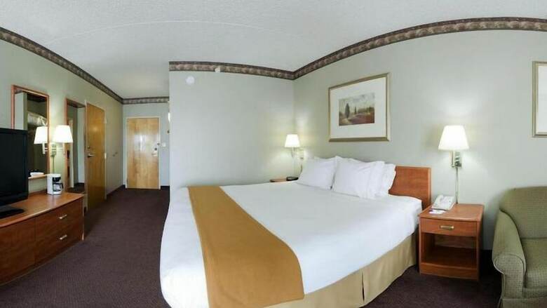 Holiday Inn Express Hotel & Suites Colby