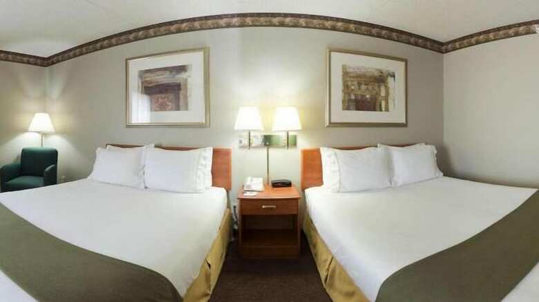 Holiday Inn Express Hotel & Suites Colby