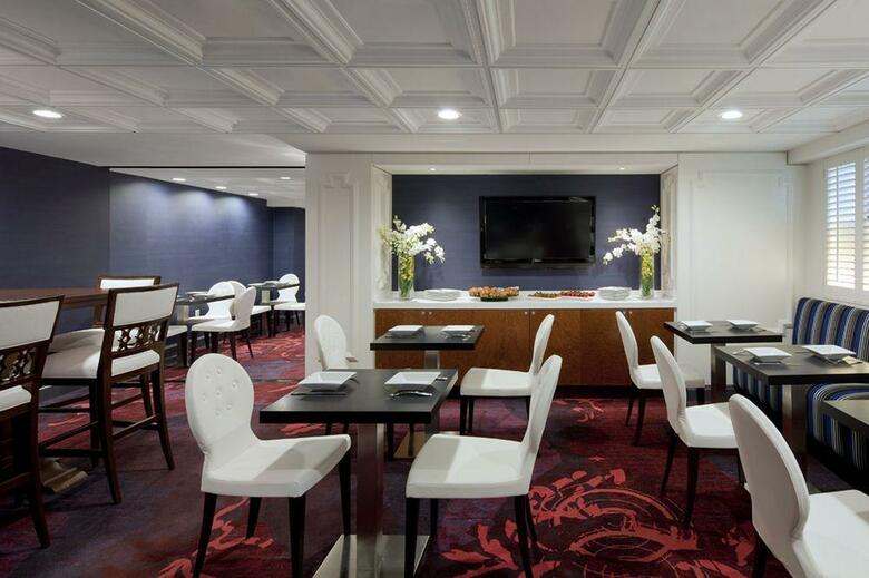 Hotel Capitol Hill Suites
