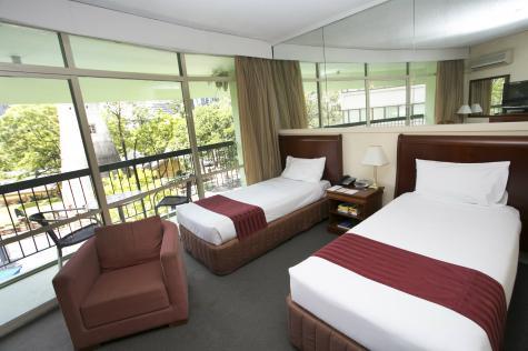 Hotel Metro Tower Mill