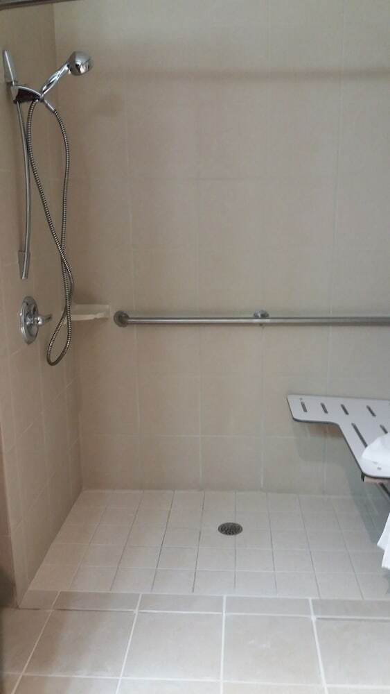 Holiday Inn Express Hotel & Suites Waterford