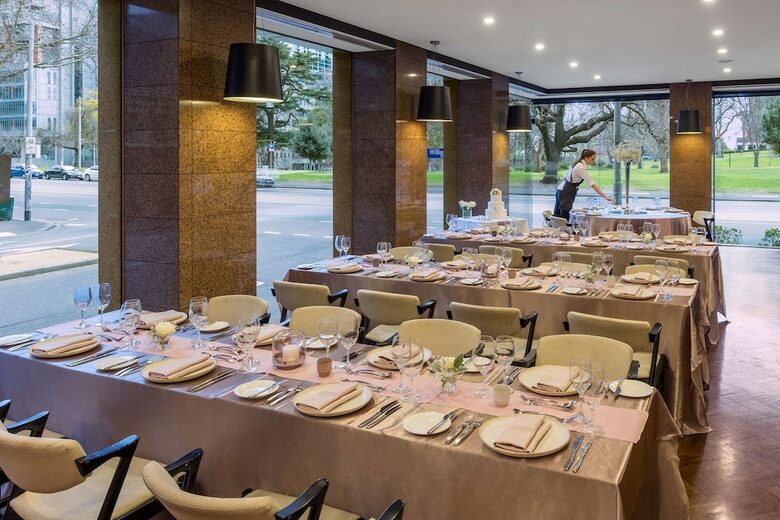 Hotel Radisson On Flagstaff Gardens
