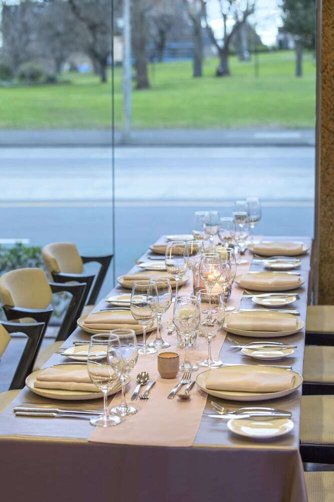 Hotel Radisson On Flagstaff Gardens