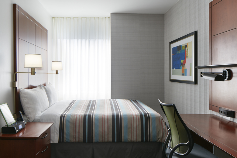 Central Loop Hotel